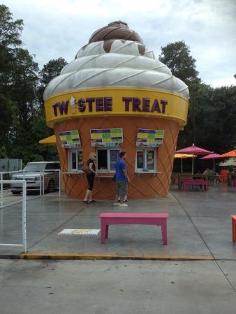 twistee-treat-icecream – Eat A Wiener Today